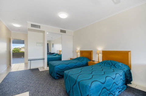 Madison Ocean Breeze Apartments - Tourism Caloundra 10