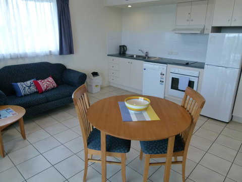 Madison Ocean Breeze Apartments - Tourism Caloundra 23