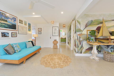 Jamaica Beach House - Tourism Caloundra 40