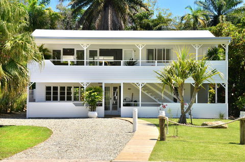 Jamaica Beach House - Tourism Caloundra 16
