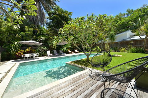 Jamaica Beach House - Tourism Caloundra 4