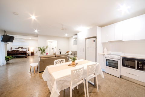 Whitsunday Luxury Homes - Tourism Caloundra 10