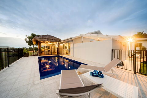 Whitsunday Luxury Homes - Tourism Caloundra 3