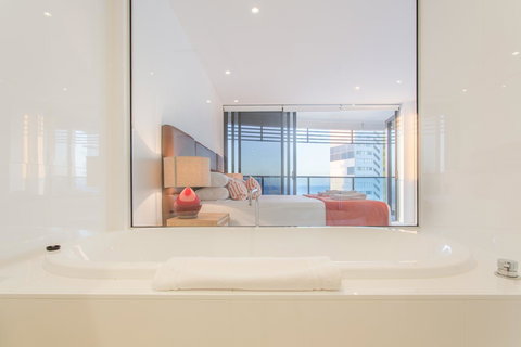 Oracle Resort Broadbeach - Gclr - Tourism Caloundra 11