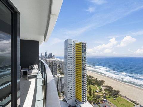 Oracle Resort Broadbeach - Gclr - Tourism Caloundra 17