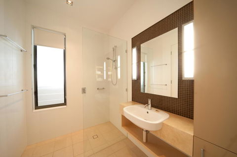 The Boathouse Apartments - Tourism Caloundra 13