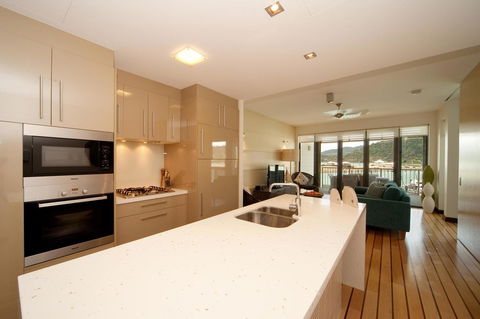The Boathouse Apartments - Tourism Caloundra 11
