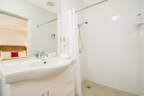 Port Douglas Motel - Tourism Caloundra 39