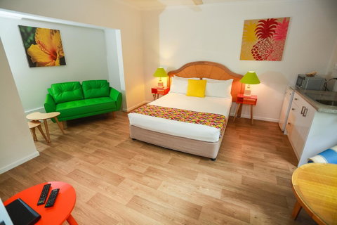 Port Douglas Motel - Tourism Caloundra 15