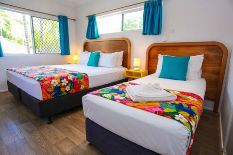 Port Douglas Motel - Tourism Caloundra 1