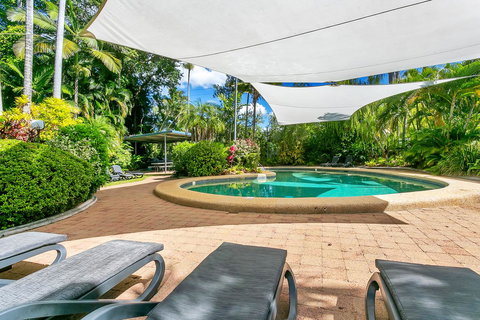 Roydon Beachfront Apartments - Tourism Caloundra 14