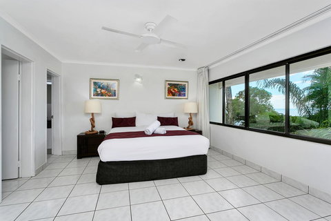 Roydon Beachfront Apartments - Tourism Caloundra 2