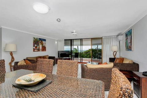 Roydon Beachfront Apartments - Tourism Caloundra 21