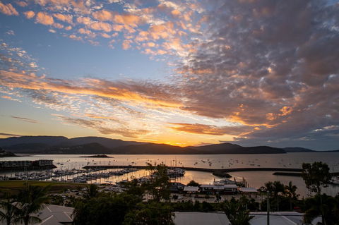 Sunlit Waters Studio Apartments - Tourism Caloundra 16