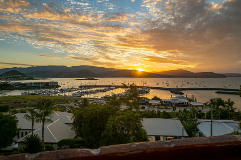Sunlit Waters Studio Apartments - Tourism Caloundra 18