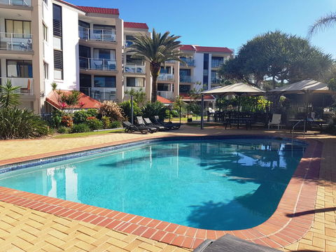 Casablanca Beachfront Apartments - Tourism Caloundra 1