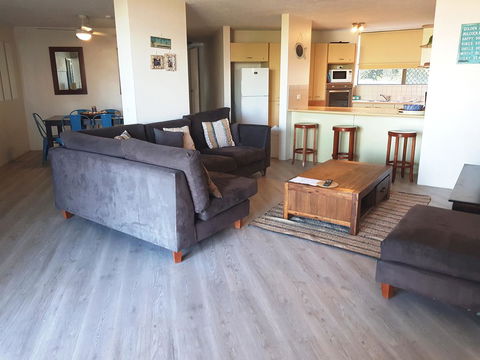Casablanca Beachfront Apartments - Tourism Caloundra 5