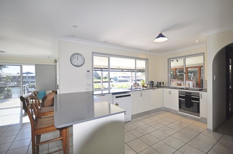 Bribie Island Canal Holiday Destination! - Tourism Caloundra 6