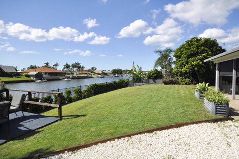 Bribie Island Canal Holiday Destination! - Tourism Caloundra 13