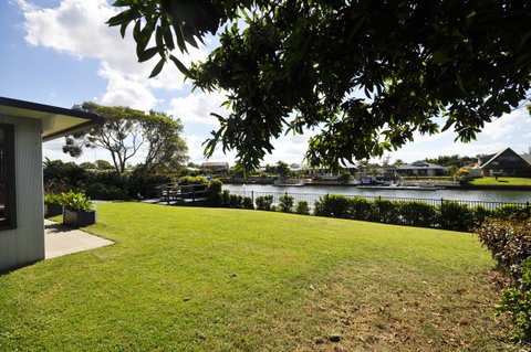 Bribie Island Canal Holiday Destination! - Tourism Caloundra 22