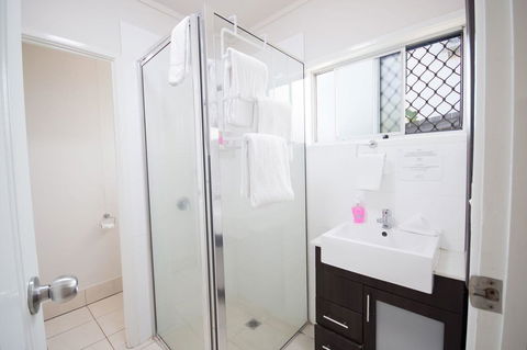 Airlie Apartments - Tourism Caloundra 9