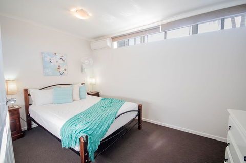 Airlie Apartments - Tourism Caloundra 15