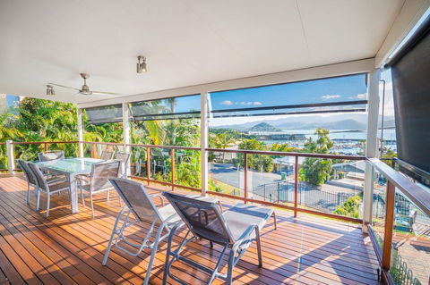 Airlie Apartments - Tourism Caloundra 21