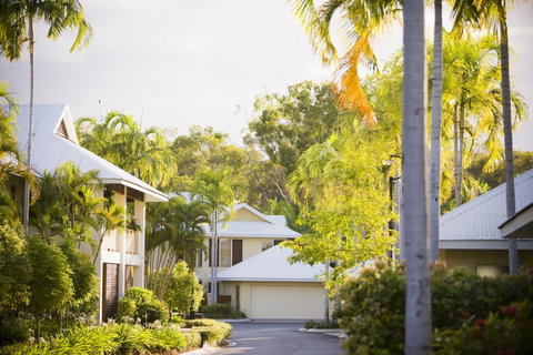 Paradise Links Resort Port Douglas - Tourism Caloundra 1