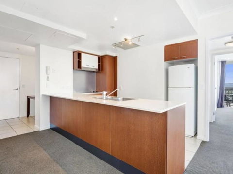 Beach Stay - Ocean & Riverview Resort Chevron Renaissance Central Surfers Paradise - Tourism Caloundra 11