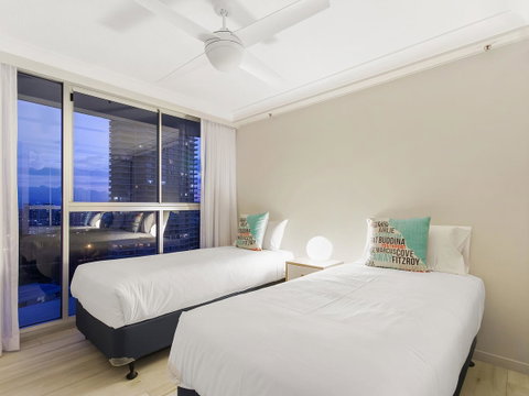 Sunbird Beach Resort Main Beach - Tourism Caloundra 6