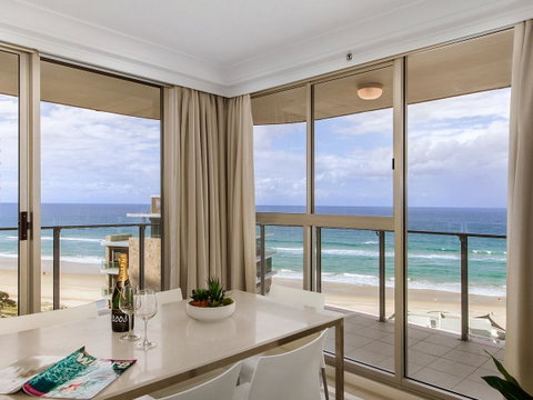 Sunbird Beach Resort Main Beach - Tourism Caloundra 17