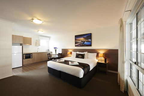 Takalvan Motel - Tourism Caloundra 0