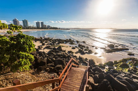 The Pink Hotel Coolangatta - Tourism Caloundra 34