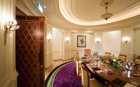 Imperial Hotel Gold Coast - Tourism Caloundra 38