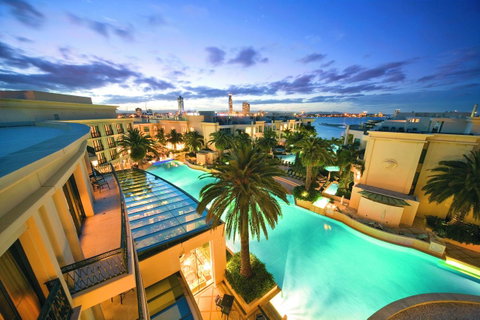 Imperial Hotel Gold Coast - Tourism Caloundra 8