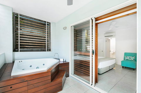 Mantra Aqueous On Port - Tourism Caloundra 9