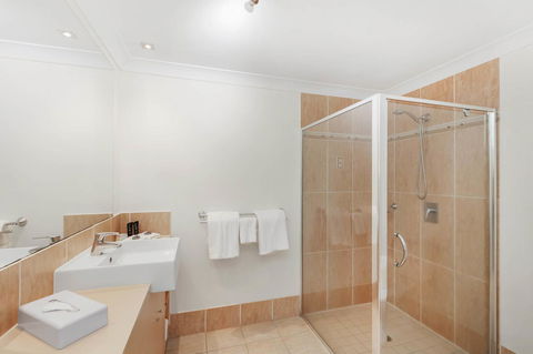 Mantra Aqueous On Port - Tourism Caloundra 14