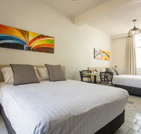 Nightcap at Emerald Star Hotel - Tourism Caloundra