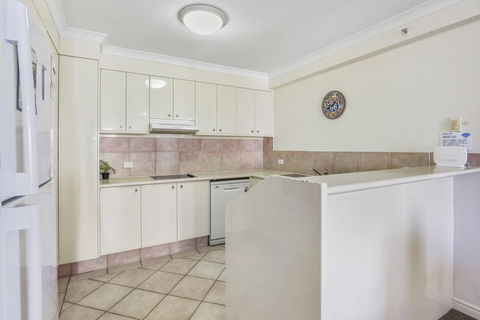 APR Private SUITES MOROC By The Beach - Tourism Caloundra 22