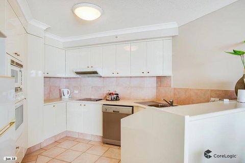 APR Private SUITES MOROC By The Beach - Tourism Caloundra 27
