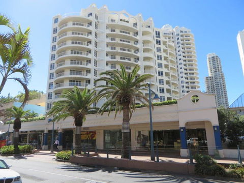 APR Private SUITES MOROC By The Beach - Tourism Caloundra 9