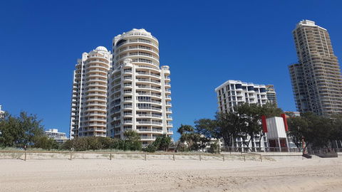 APR Private SUITES MOROC By The Beach - Tourism Caloundra 37