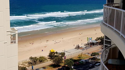 APR Private SUITES MOROC By The Beach - Tourism Caloundra 0