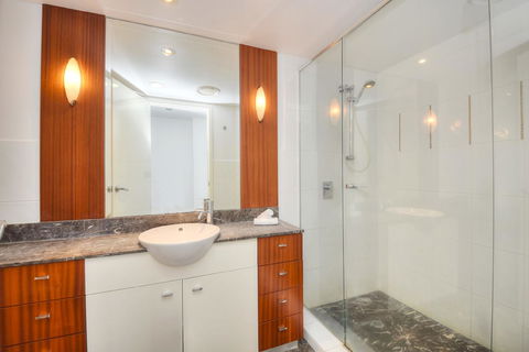The Towers Of Chevron Renaissance - Holidays Gold Coast - Tourism Caloundra 17