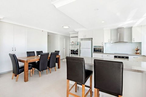 ULTIQA Beach Haven On Broadbeach - Tourism Caloundra 14