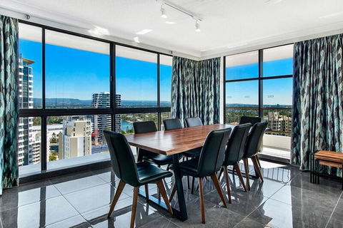 ULTIQA Beach Haven On Broadbeach - Tourism Caloundra 30