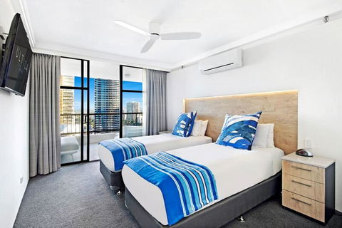ULTIQA Beach Haven On Broadbeach - Tourism Caloundra 4