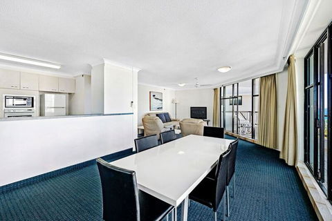 ULTIQA Beach Haven On Broadbeach - Tourism Caloundra 37