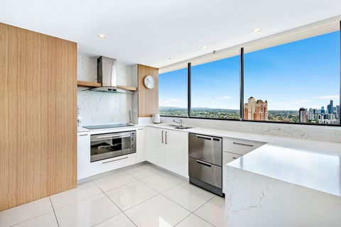 ULTIQA Beach Haven On Broadbeach - Tourism Caloundra 15