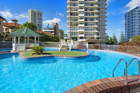 ULTIQA Beach Haven On Broadbeach - Tourism Caloundra 0
